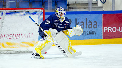 Paavo Hölsä Mestiksen lokakuun All Stars -kentälliseen – Kuudessa ottelussa 210 torjuntaa!